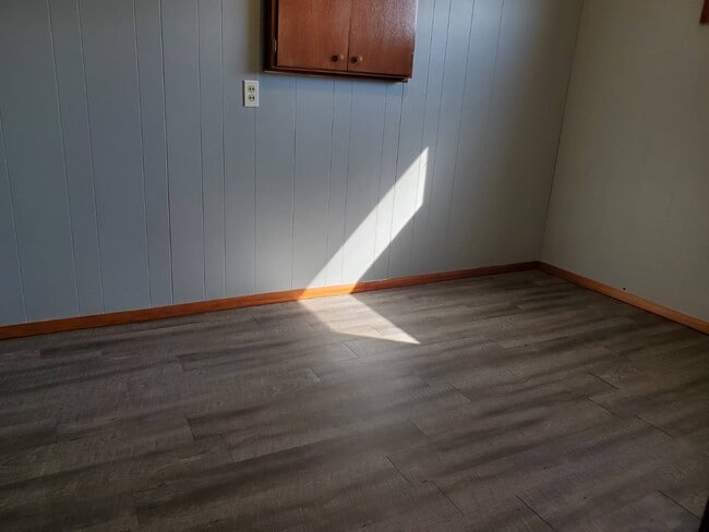 Photo - 200 W St Paul St