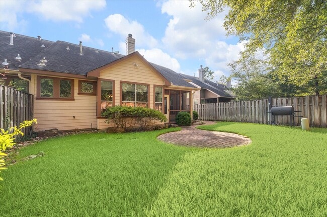 Photo - 6 Douvaine Ct