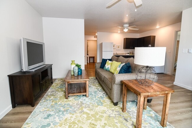 Photo - YellowBanks  III LLC