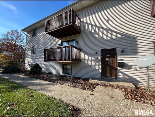 Building Photo - 3417 Baskin Ridge Unit 8