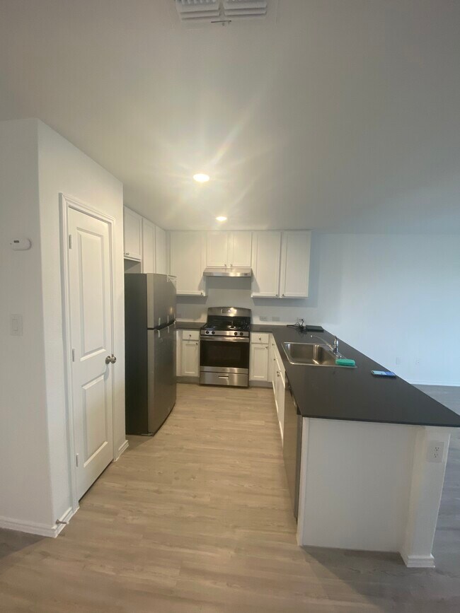 Photo - 10806 Ridge Plow