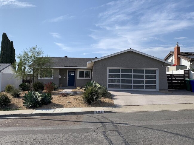 Building Photo - 6690 Amberly St Rental