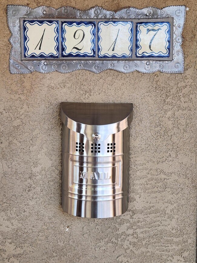 Photo - 1217 Girard Blvd NE