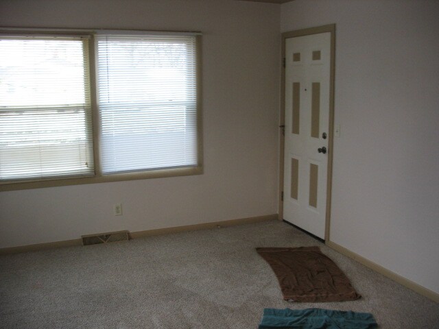 Photo - 523 Hobbs Ave Unit 523 (lower apt)