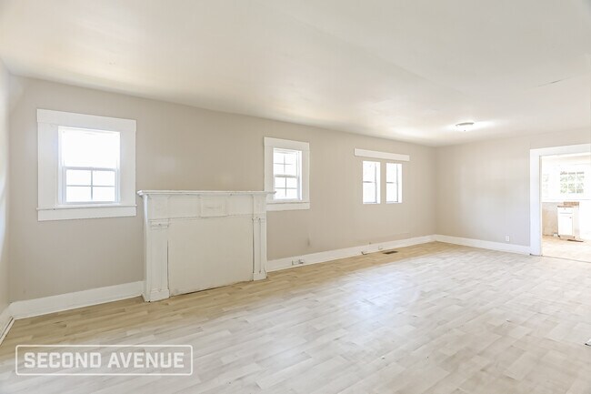 Photo - 4844 Court R