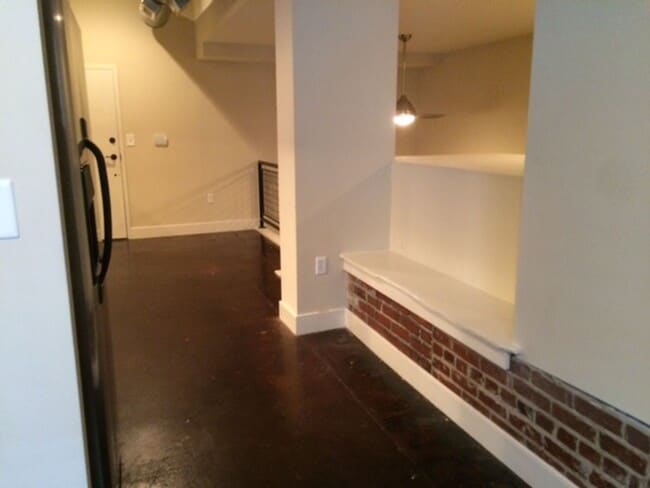 Montgomery Square Apartments