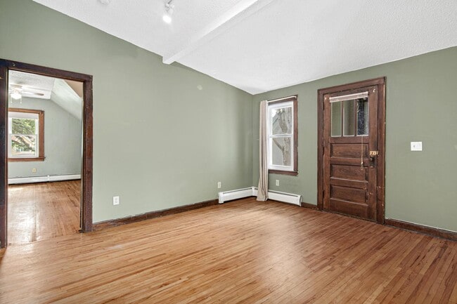 Photo - 3347 Emerson Ave N
