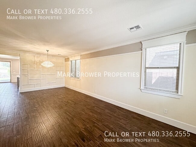 Photo - 1042 W Oleander Ave