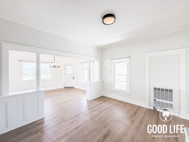 850 W 7th Ave