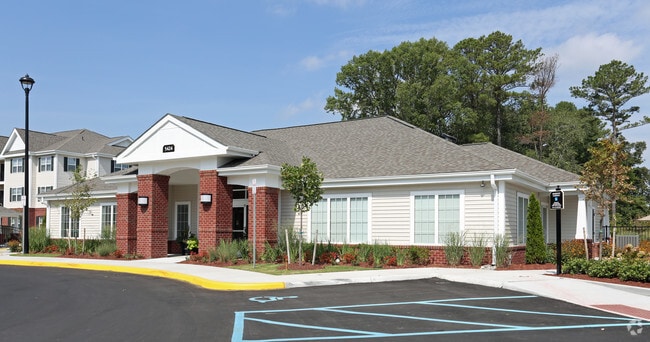 Photo - The Pointe at Pickett Farms