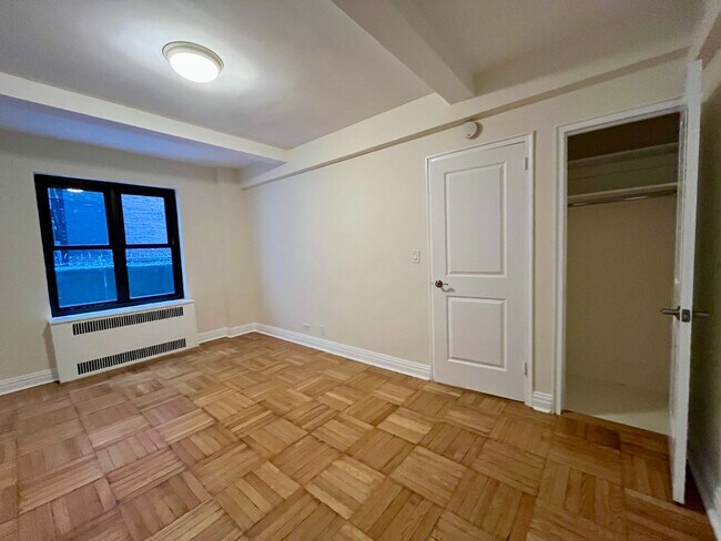 Photo - 141 E 56th St Unit 7G