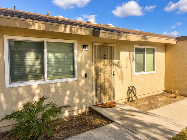 Photo - 8012 N Laurelglen Blvd