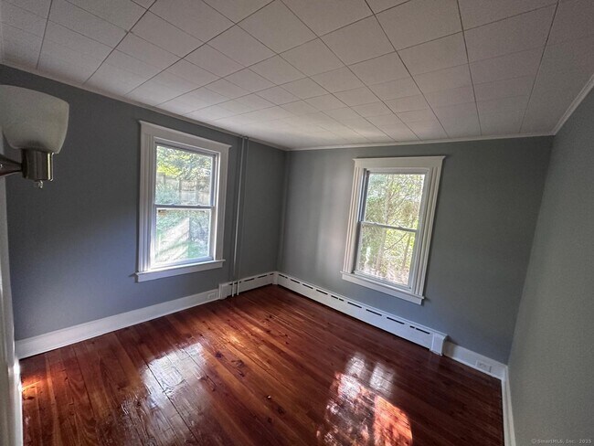 10 Fleming St