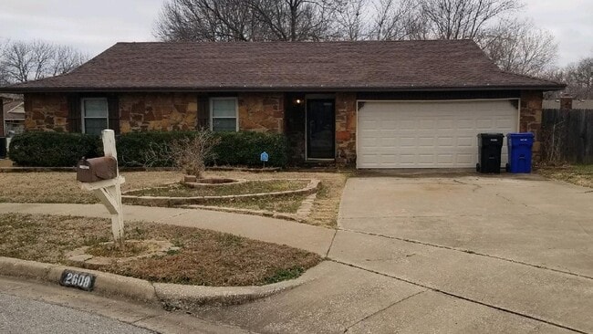 Photo - 2608 S Sycamore Ave Casa