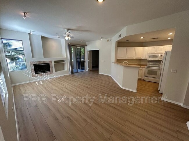 Photo - 7887 N 16th St