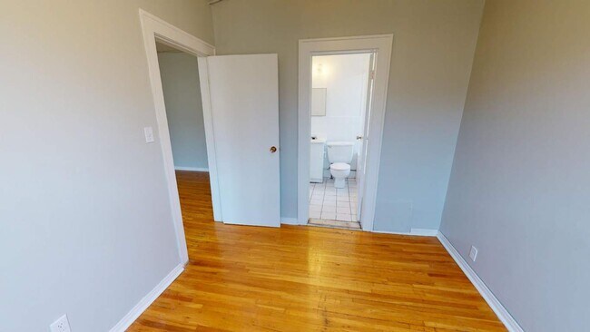 Photo - Elsmere Apartments