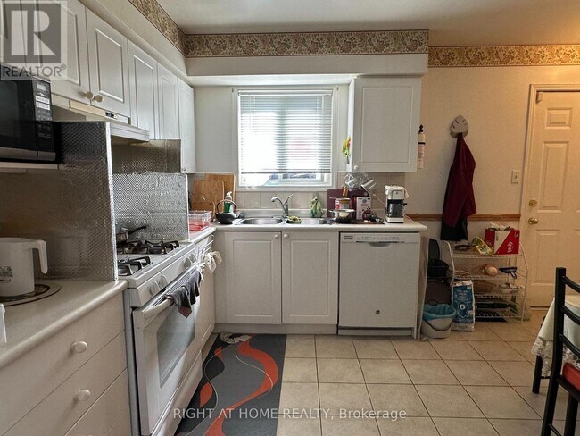 Photo - 59 Pennybrook Crescent