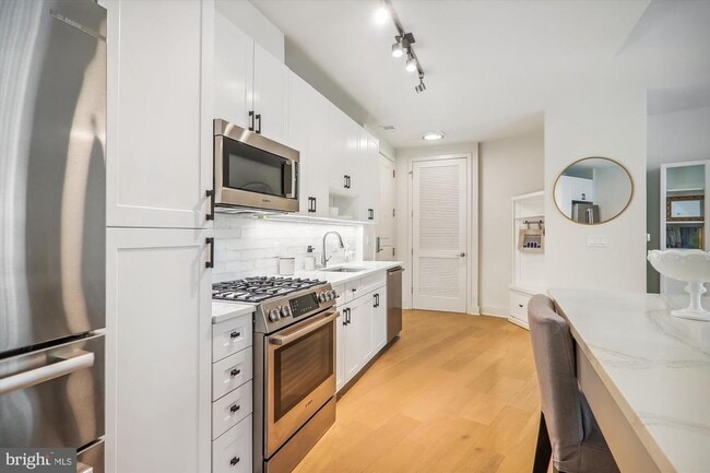 Building Photo - 6803 Cameron Dr NW Unit 1