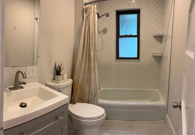 Photo - 76 Atlantic St Unidad 1