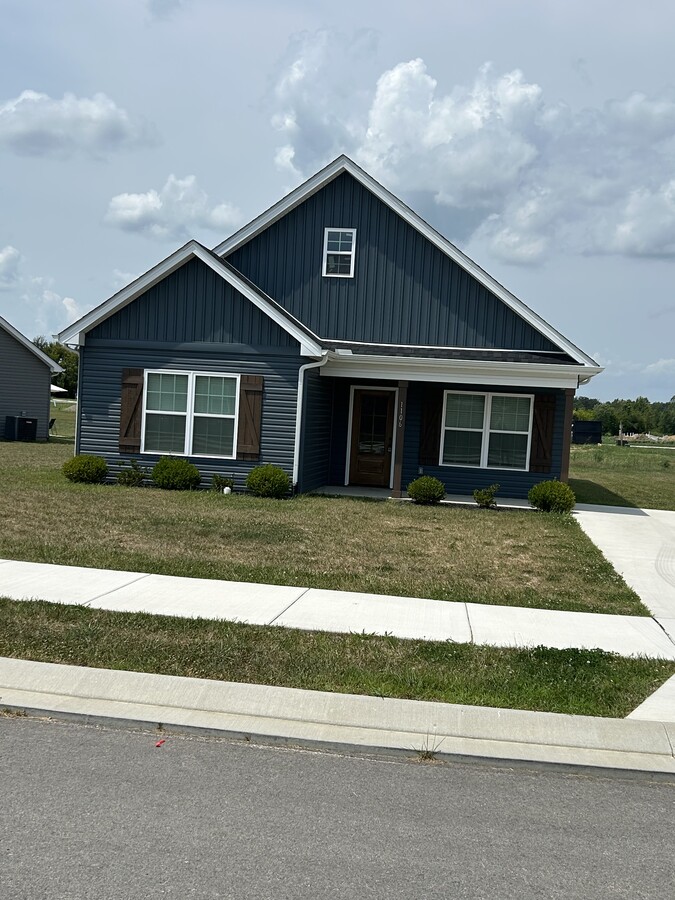 Photo - 1106 Brook Ct