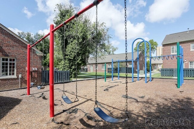 Uptown Square Apartments