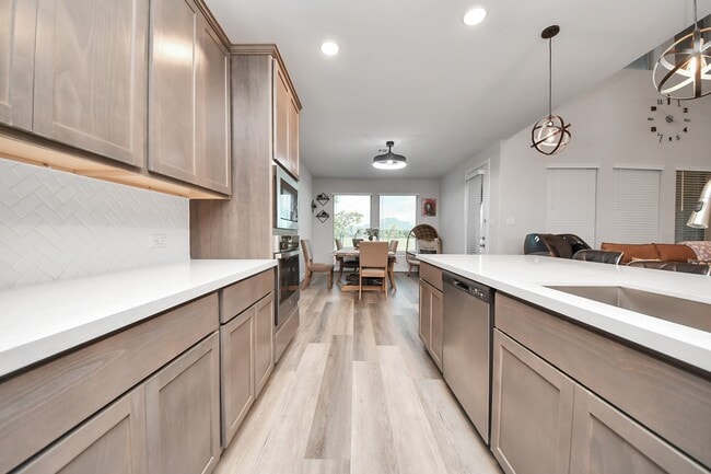 Photo - 603 Beachman Shore Ln