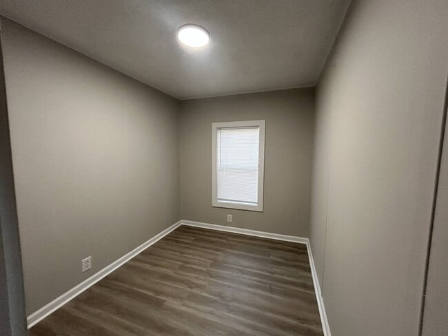 Photo - 8 White Oak Village