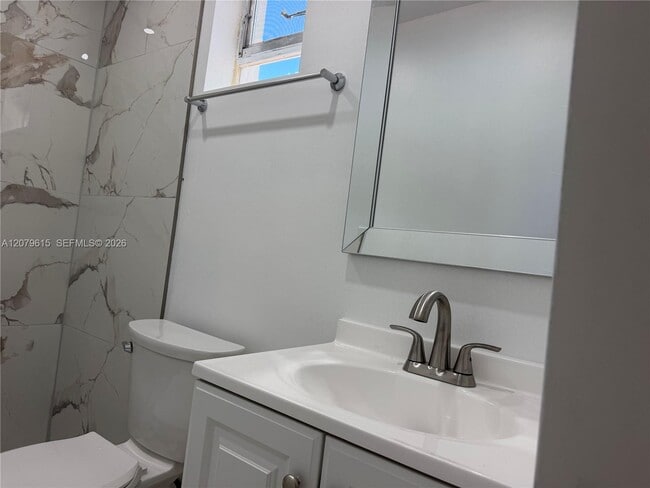 2725 SW 82nd Ave Unit A