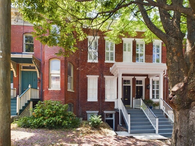 Photo - 2515 E Franklin St