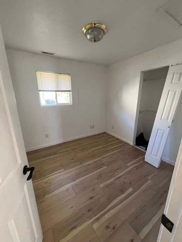 Photo - 1005 E Main St