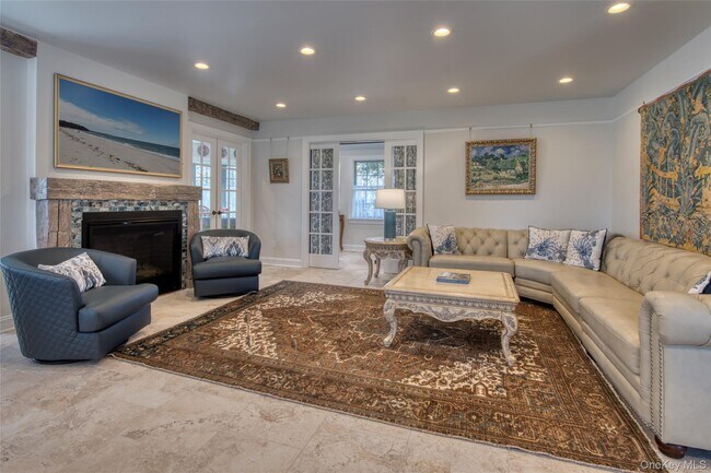 Photo - 12680 Main Rd