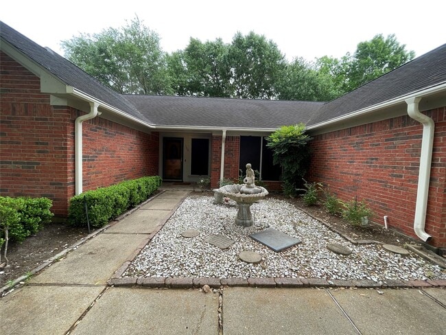 Building Photo - 7110 Pembrough Ln Rental