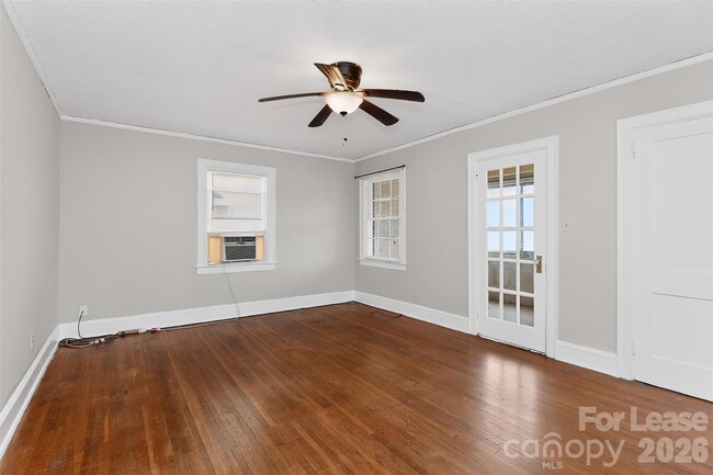 Photo - 1418 Park Dr Unit 4