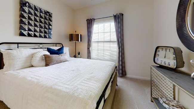 Photo - Windsor West Apartments