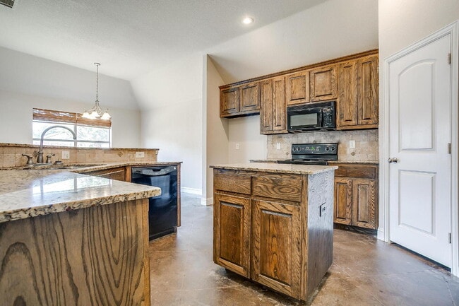 Photo - 3 bedroom, 2 bath Home in Coveted Aledo ISD!