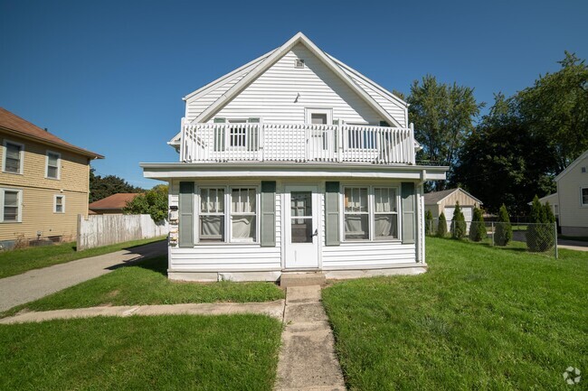 Building Photo - 309 1/2 S Erie Street Rental