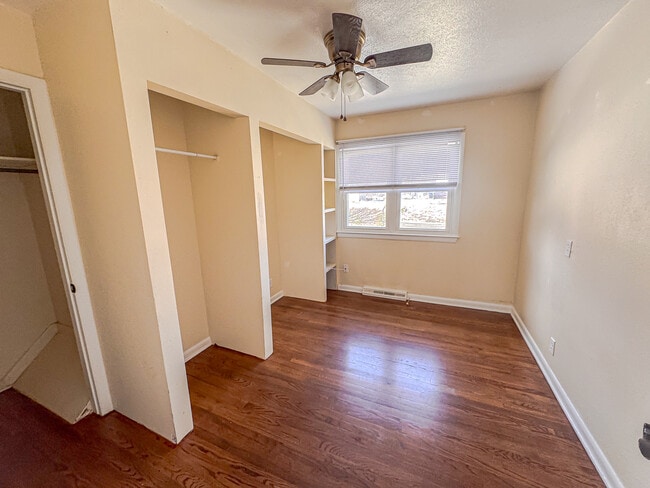 Photo - 702 Melton St