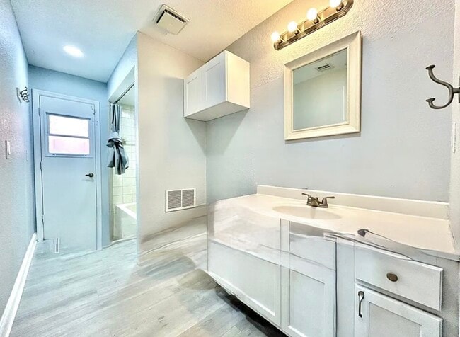 Photo - 5015 Nassau Cir Unit 4