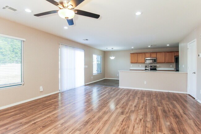 Photo - 5804 S 10th Dr