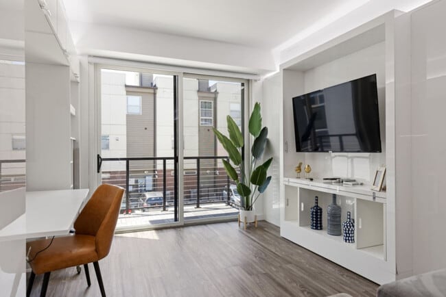 Photo - 12607 Larchmere Blvd Unit ID1335759P