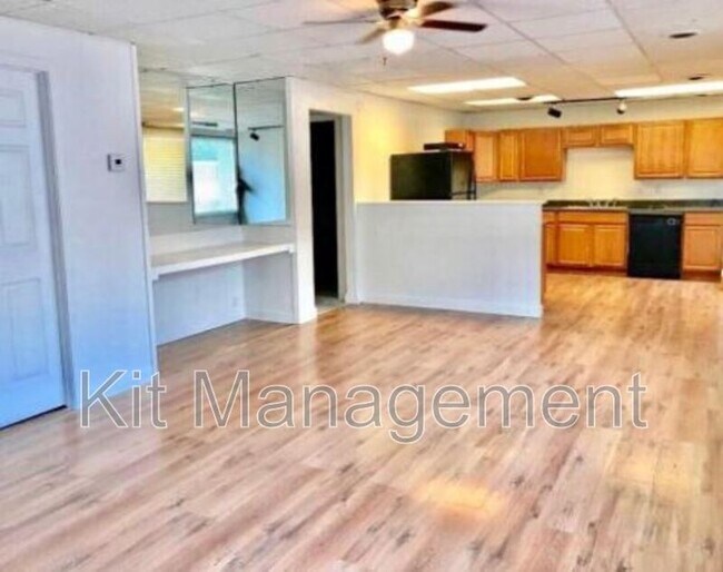 Photo - 6222 Hill Ave Unit A (LOWER)