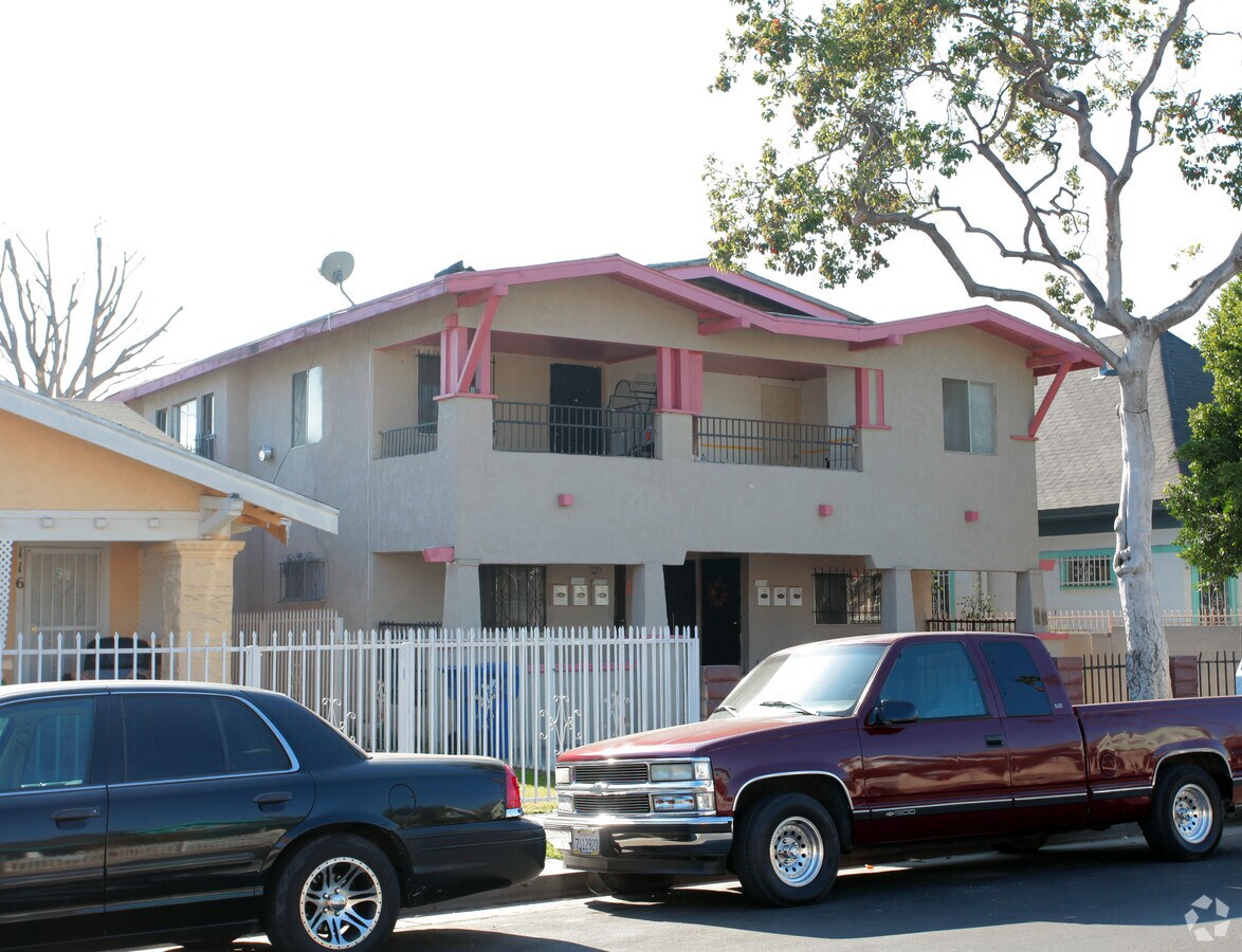 Photo - 120 W 51st St