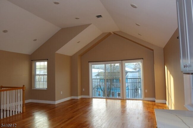 Photo - 298 Ridgewood Ave