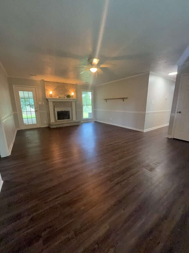 Photo - Beautiful 3 Bedroom, 3 Bath Home -135 Yates Ln.