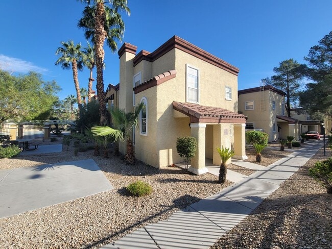 Building Photo - 2801 N Rainbow Blvd Rental