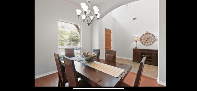 Photo - 961 Noble Ave