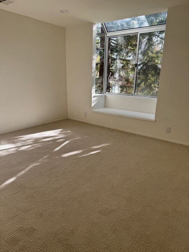 Photo - 3173 Wayside Plaza