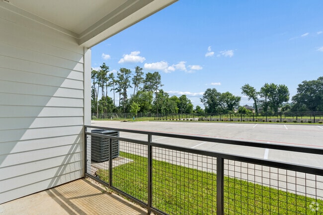 2BR, 2BA - 1,129SF - Patio