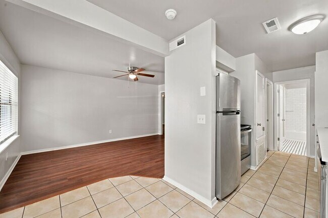 Photo - 2770 N Barcelona Ave