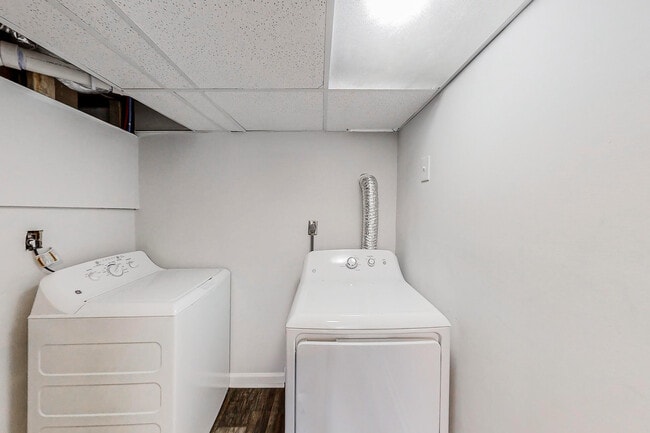 Photo - 4083 Sweetbriar Ln